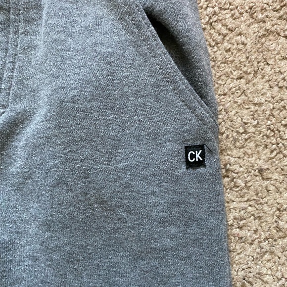 CALVIN KLEIN Jogger pants Gray with pockets size 7 Comfort wear for little boys - Picture 3 of 4